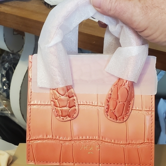 APEDE MOD EMBOSSED LEATHER MINI BAG. NWT PINK Crocodile print - Picture 6 of 16